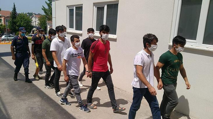 İnşaatlarda çalıştırılan 21 Afgan kaçak yakalandı